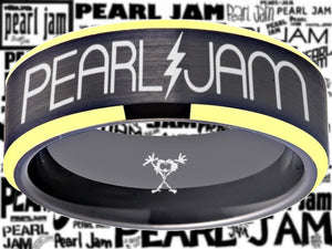 Pearl Jam Ring Black & Gold Wedding Ring  #pearljam #eddievedder